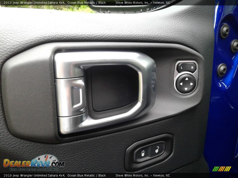 2019 Jeep Wrangler Unlimited Sahara 4x4 Ocean Blue Metallic / Black Photo #11