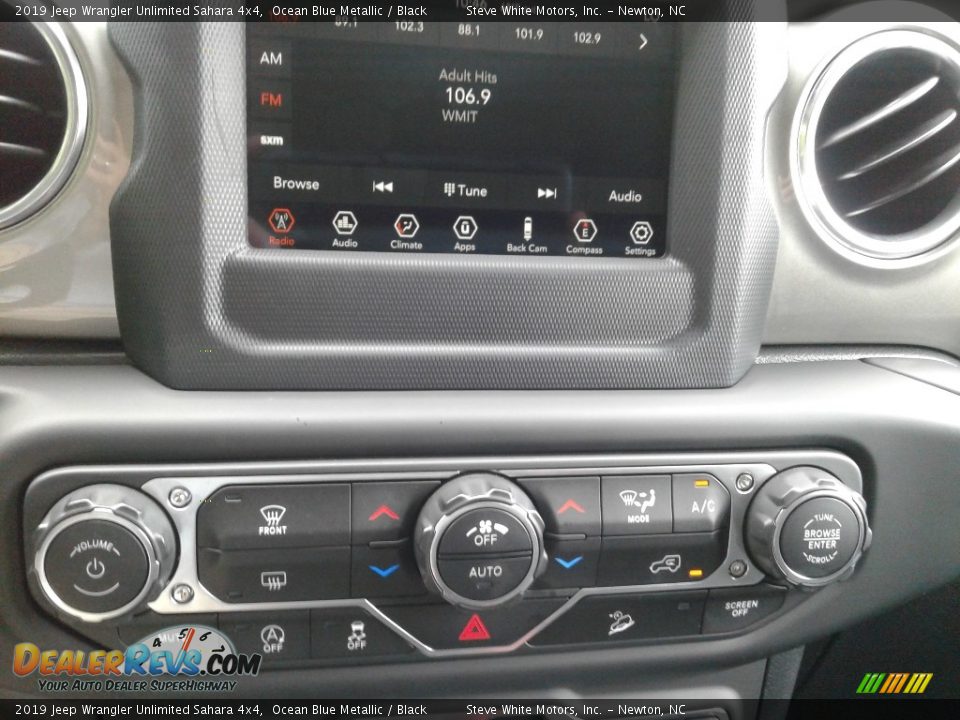 2019 Jeep Wrangler Unlimited Sahara 4x4 Ocean Blue Metallic / Black Photo #23