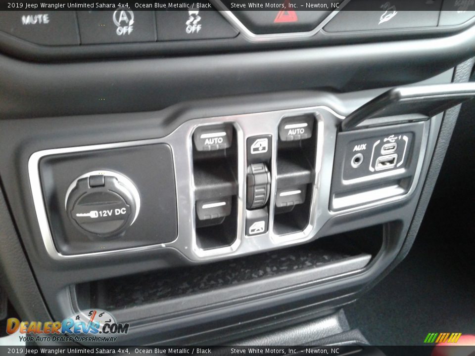 2019 Jeep Wrangler Unlimited Sahara 4x4 Ocean Blue Metallic / Black Photo #24