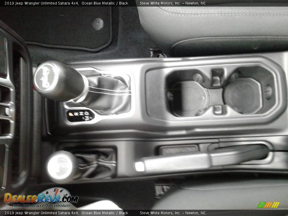 2019 Jeep Wrangler Unlimited Sahara 4x4 Ocean Blue Metallic / Black Photo #25