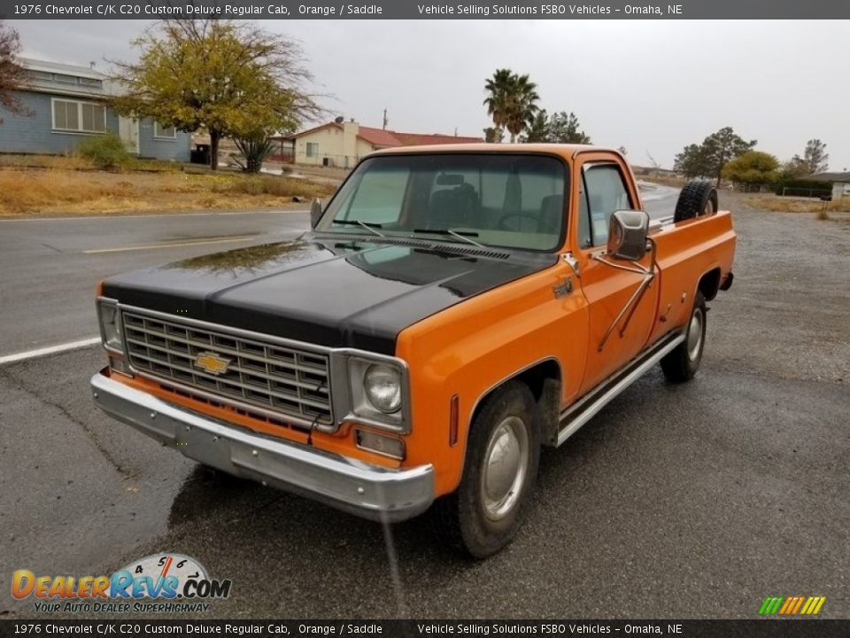 Front 3/4 View of 1976 Chevrolet C/K C20 Custom Deluxe Regular Cab Photo #1