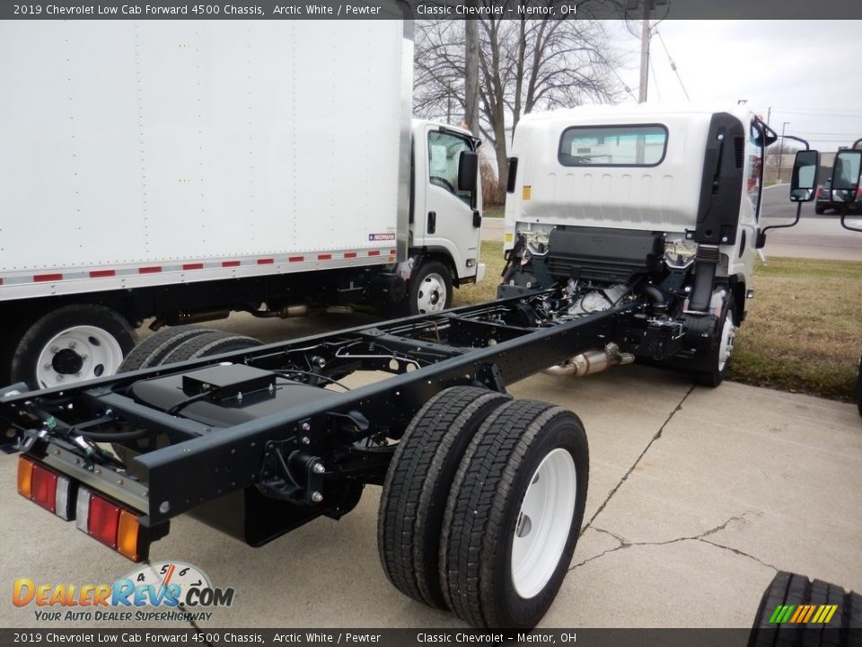 2019 Chevrolet Low Cab Forward 4500 Chassis Arctic White / Pewter Photo #4