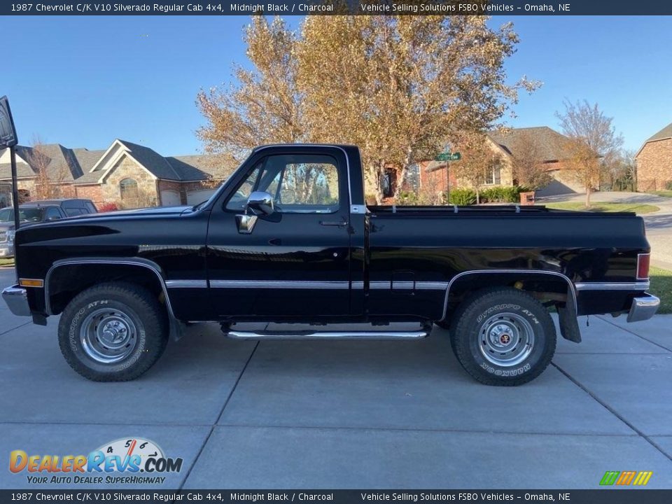 Midnight Black 1987 Chevrolet C/K V10 Silverado Regular Cab 4x4 Photo #1