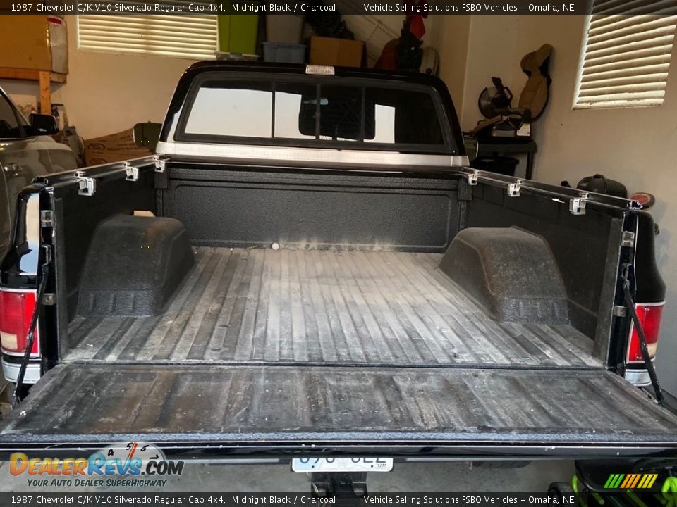 1987 Chevrolet C/K V10 Silverado Regular Cab 4x4 Midnight Black / Charcoal Photo #13