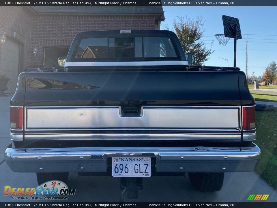 1987 Chevrolet C/K V10 Silverado Regular Cab 4x4 Midnight Black / Charcoal Photo #18