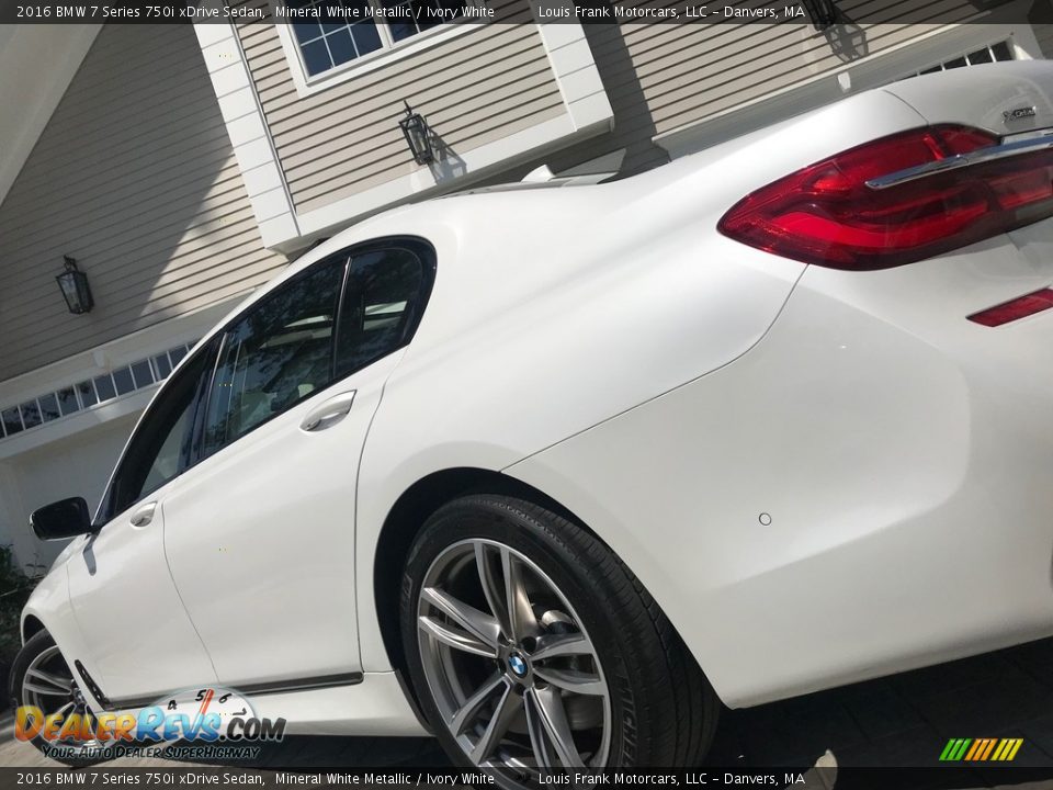 2016 BMW 7 Series 750i xDrive Sedan Mineral White Metallic / Ivory White Photo #19