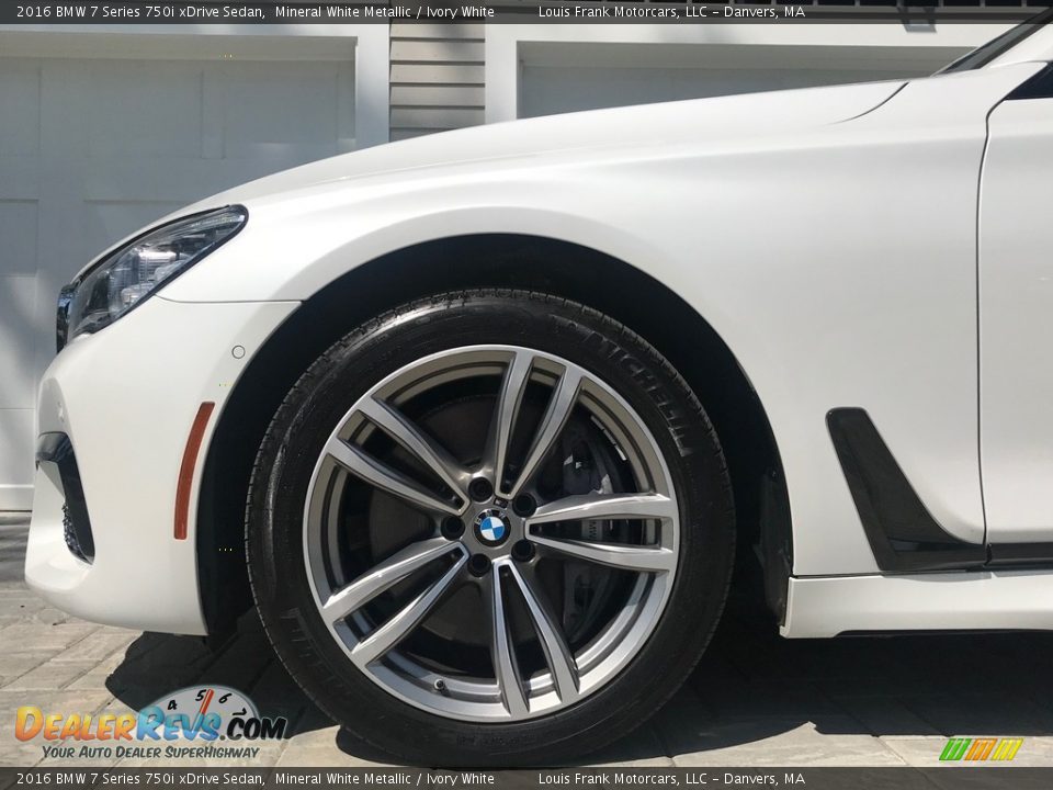 2016 BMW 7 Series 750i xDrive Sedan Mineral White Metallic / Ivory White Photo #26