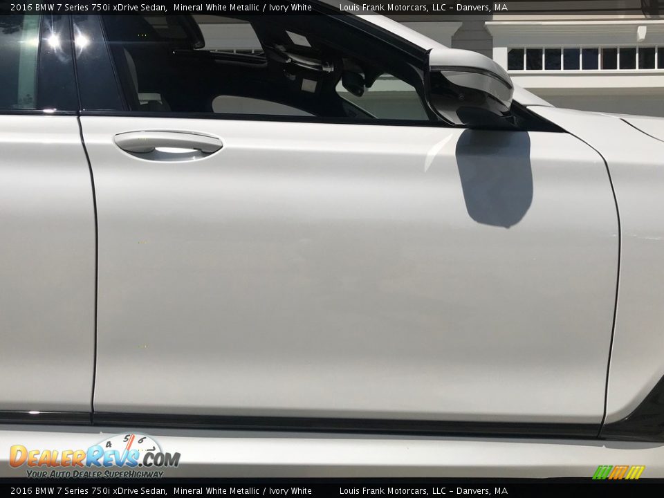 2016 BMW 7 Series 750i xDrive Sedan Mineral White Metallic / Ivory White Photo #29