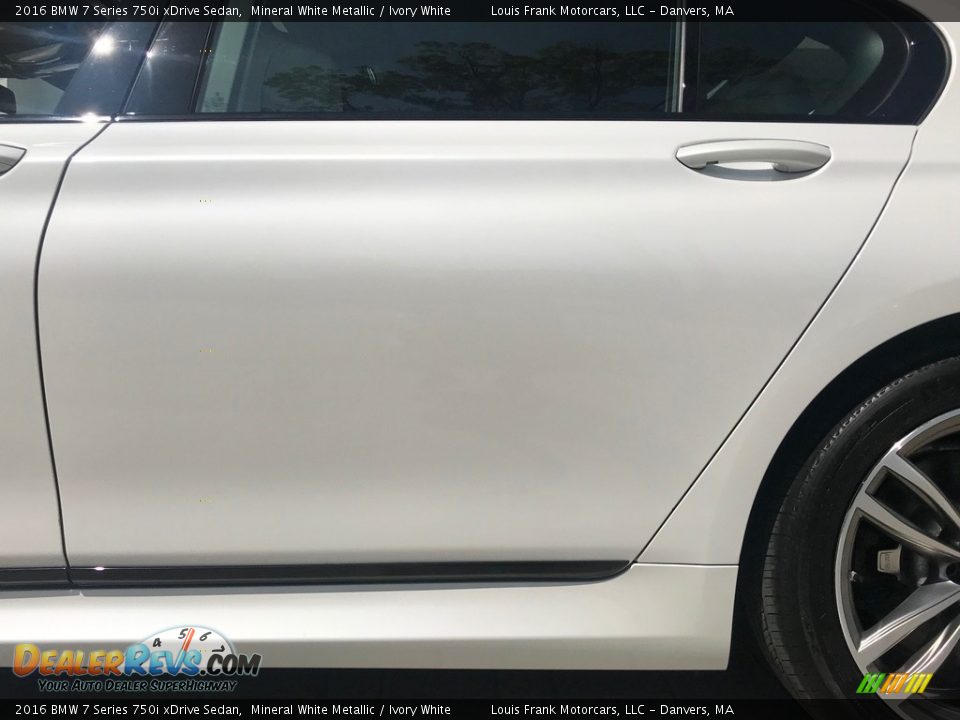 2016 BMW 7 Series 750i xDrive Sedan Mineral White Metallic / Ivory White Photo #30