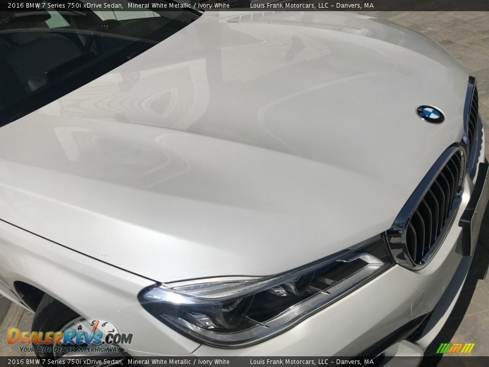 2016 BMW 7 Series 750i xDrive Sedan Mineral White Metallic / Ivory White Photo #36