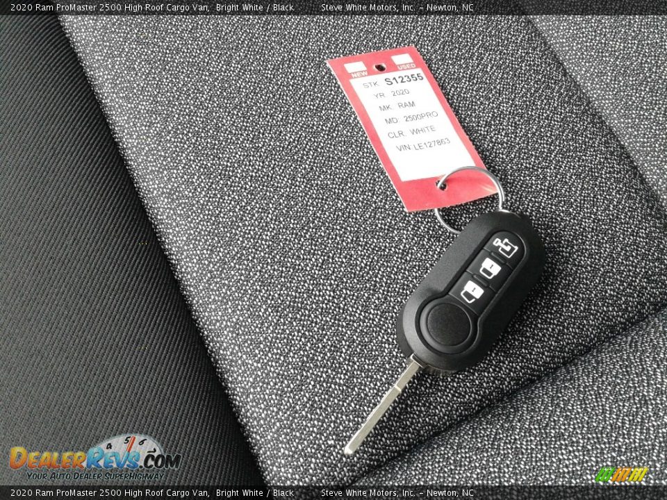 2020 Ram ProMaster 2500 High Roof Cargo Van Bright White / Black Photo #25