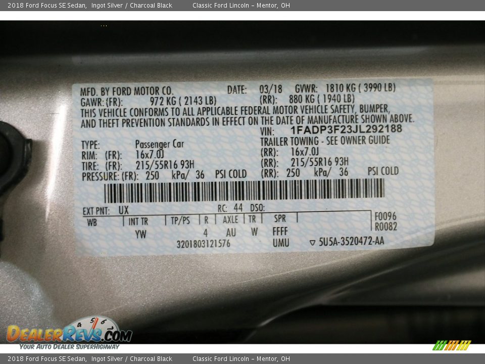 2018 Ford Focus SE Sedan Ingot Silver / Charcoal Black Photo #4