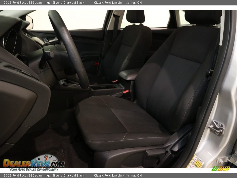 2018 Ford Focus SE Sedan Ingot Silver / Charcoal Black Photo #6