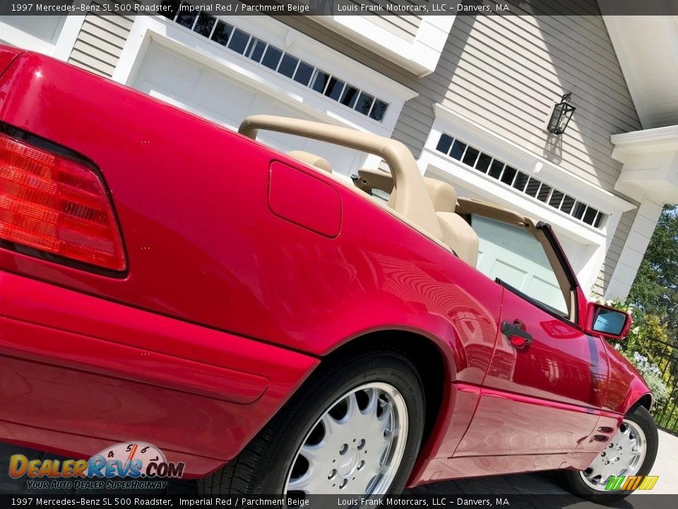 1997 Mercedes-Benz SL 500 Roadster Imperial Red / Parchment Beige Photo #22