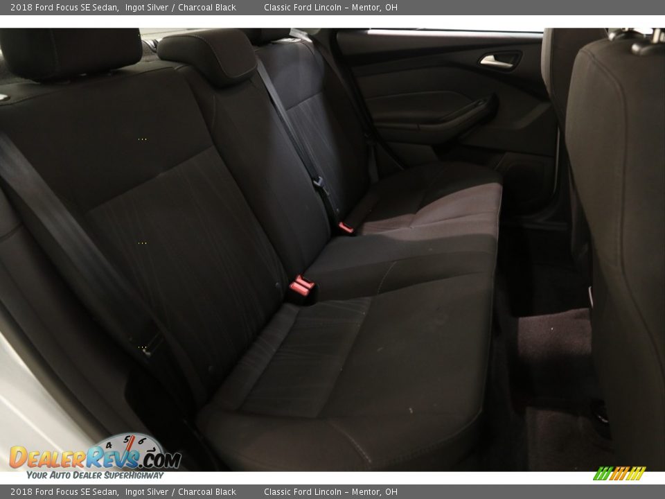2018 Ford Focus SE Sedan Ingot Silver / Charcoal Black Photo #15