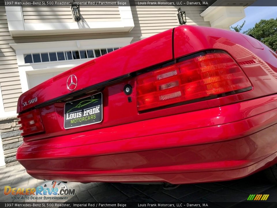 1997 Mercedes-Benz SL 500 Roadster Imperial Red / Parchment Beige Photo #26