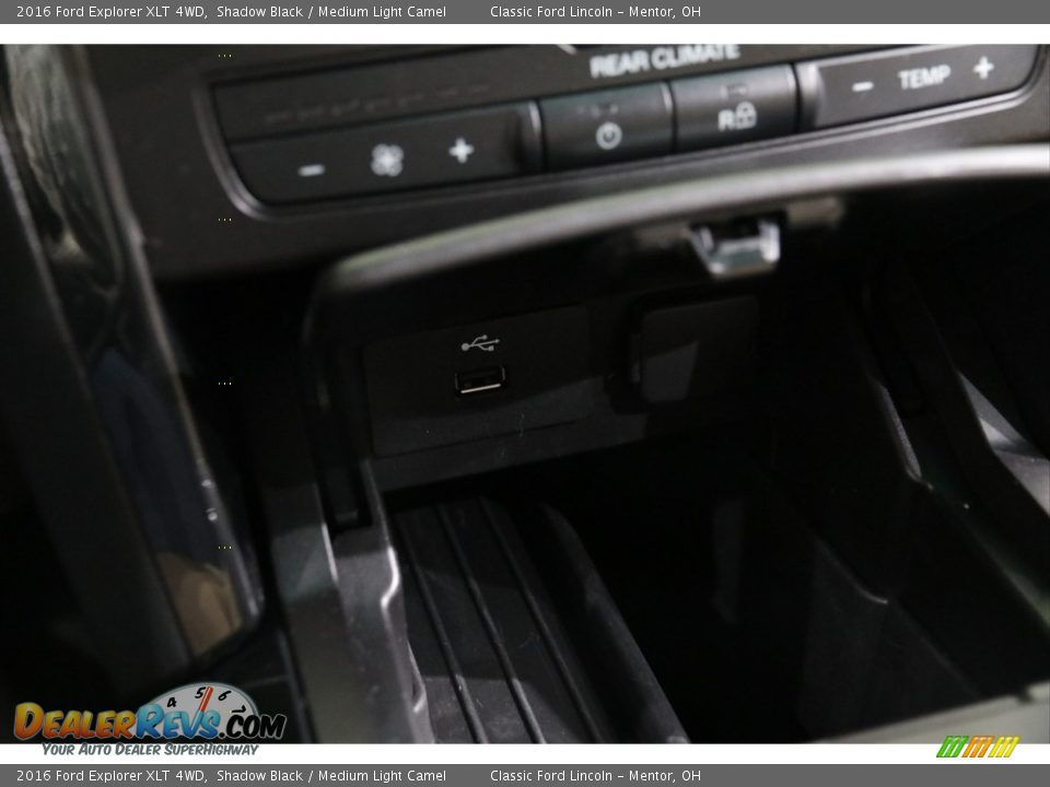 2016 Ford Explorer XLT 4WD Shadow Black / Medium Light Camel Photo #13