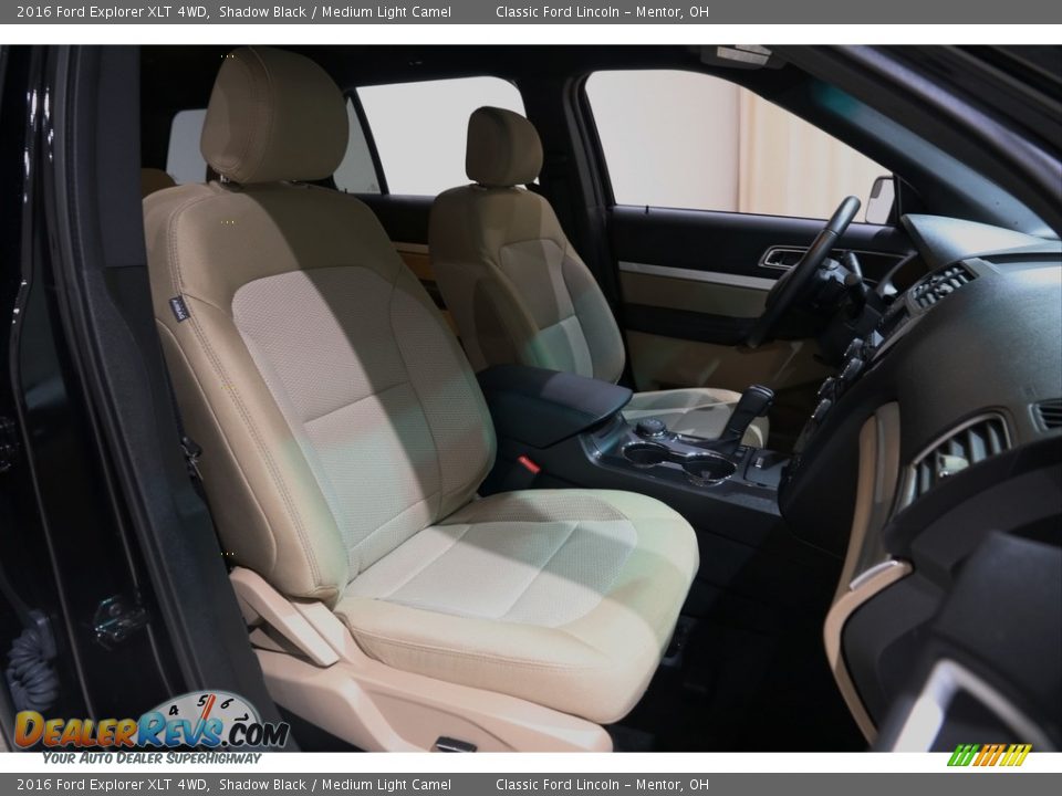 2016 Ford Explorer XLT 4WD Shadow Black / Medium Light Camel Photo #14
