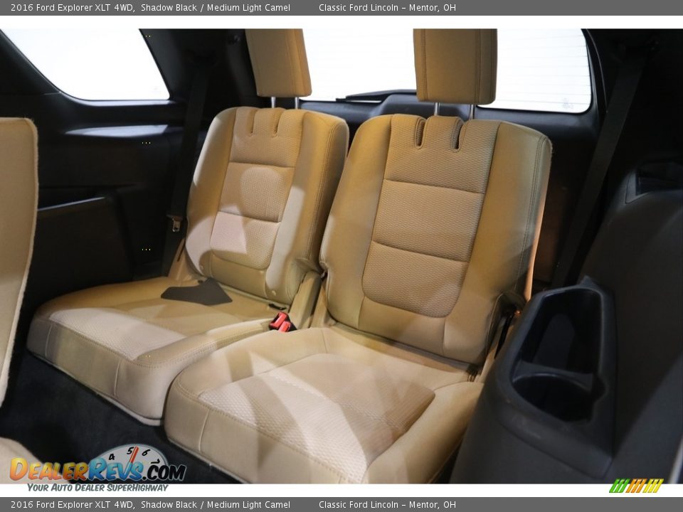 2016 Ford Explorer XLT 4WD Shadow Black / Medium Light Camel Photo #17