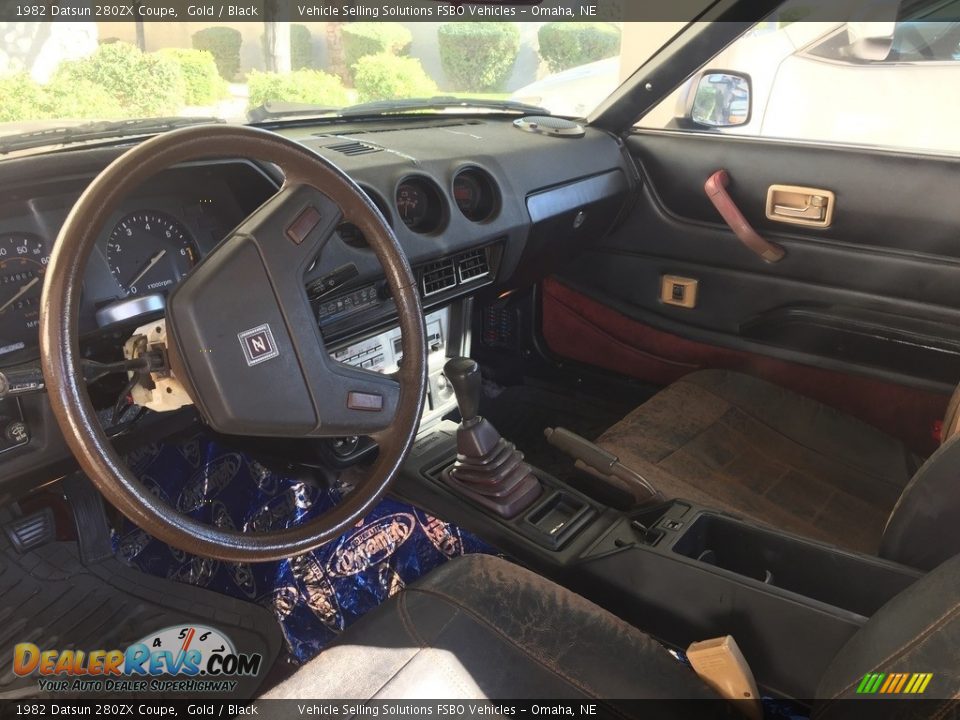 1982 Datsun 280ZX Coupe Gold / Black Photo #3