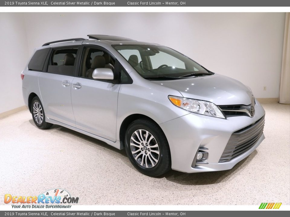 2019 Toyota Sienna XLE Celestial Silver Metallic / Dark Bisque Photo #1