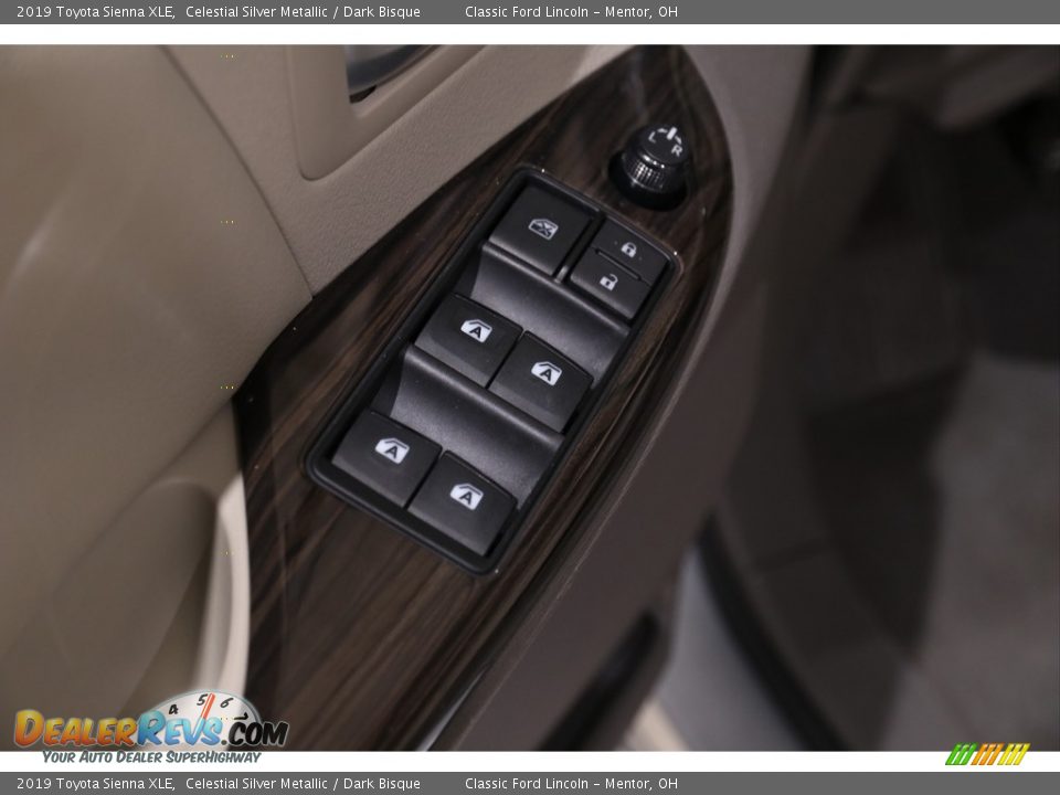 2019 Toyota Sienna XLE Celestial Silver Metallic / Dark Bisque Photo #5