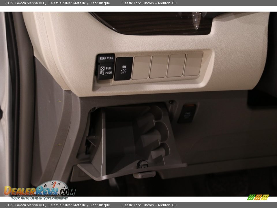 2019 Toyota Sienna XLE Celestial Silver Metallic / Dark Bisque Photo #6