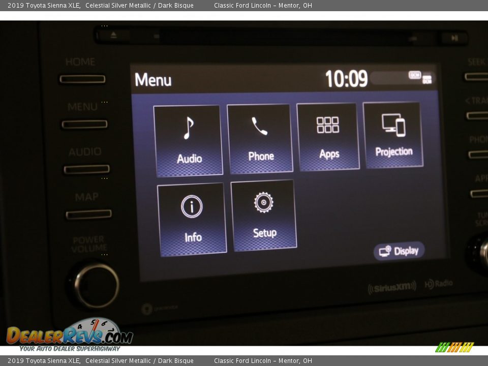 2019 Toyota Sienna XLE Celestial Silver Metallic / Dark Bisque Photo #13
