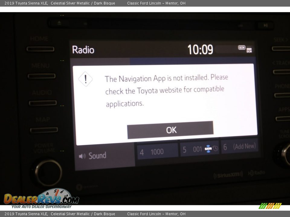 2019 Toyota Sienna XLE Celestial Silver Metallic / Dark Bisque Photo #15