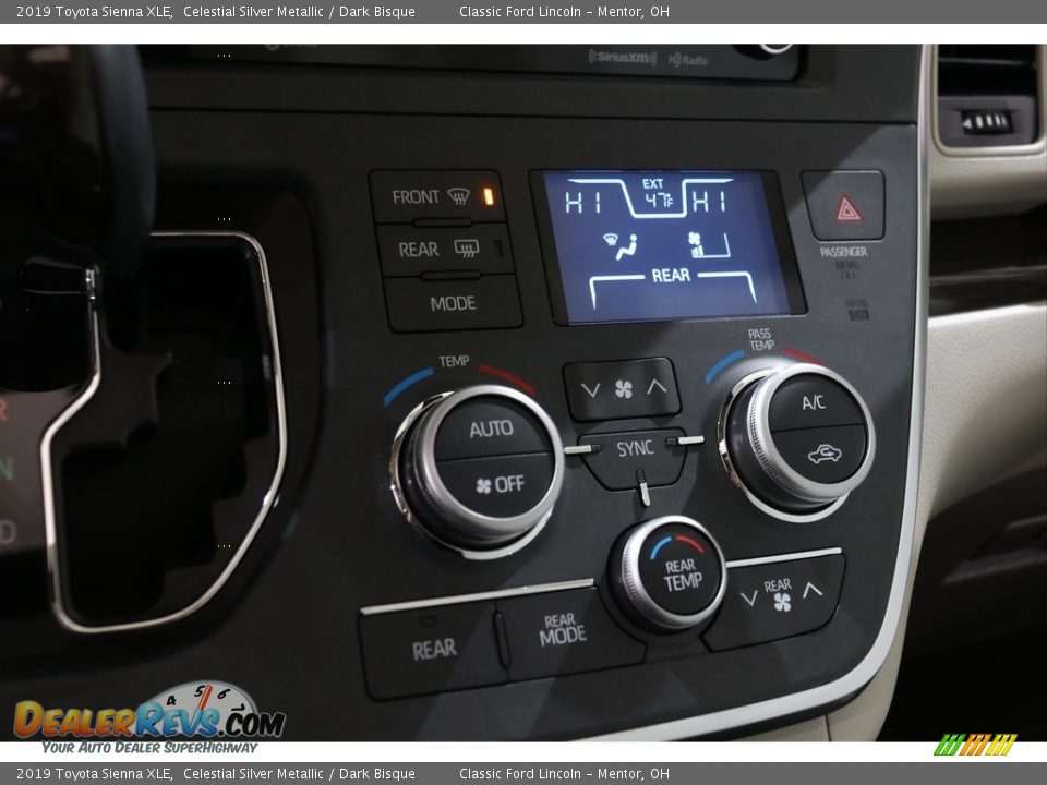 2019 Toyota Sienna XLE Celestial Silver Metallic / Dark Bisque Photo #18