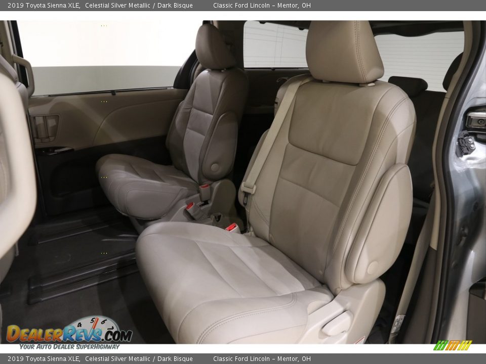 2019 Toyota Sienna XLE Celestial Silver Metallic / Dark Bisque Photo #24