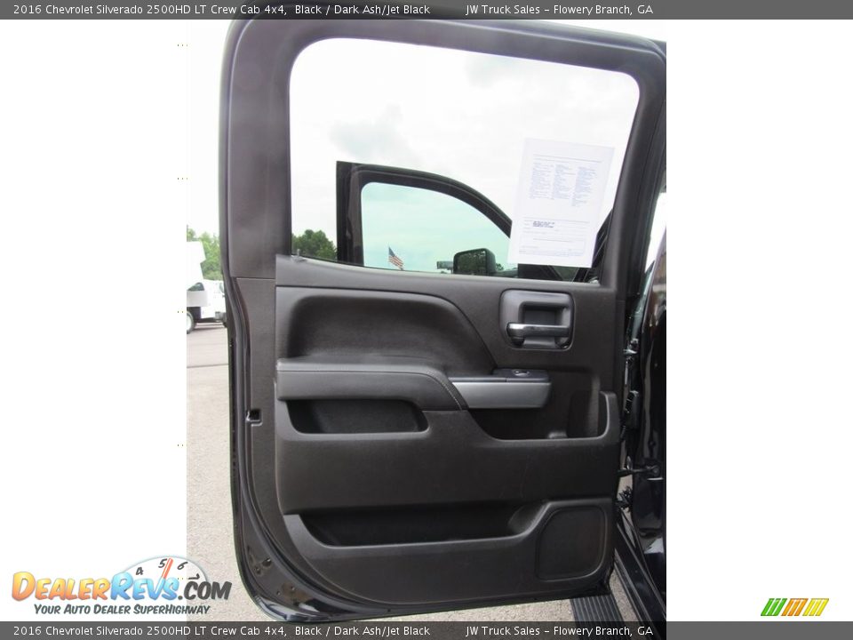 Door Panel of 2016 Chevrolet Silverado 2500HD LT Crew Cab 4x4 Photo #26