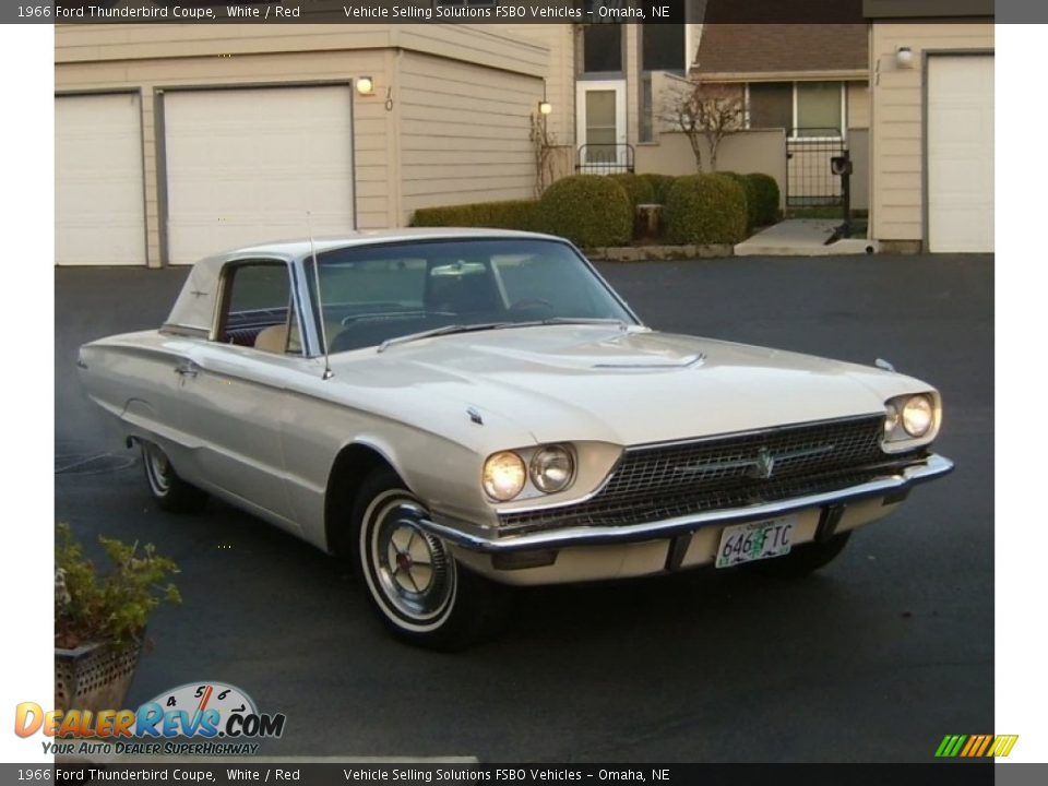 1966 Ford Thunderbird Coupe White / Red Photo #9