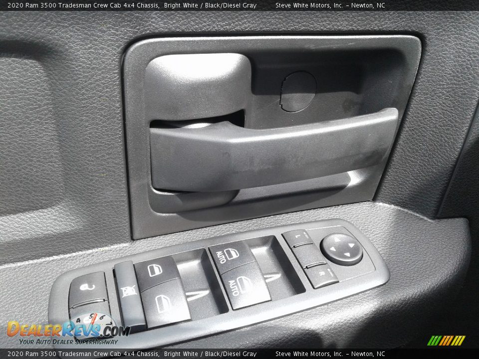 2020 Ram 3500 Tradesman Crew Cab 4x4 Chassis Bright White / Black/Diesel Gray Photo #11