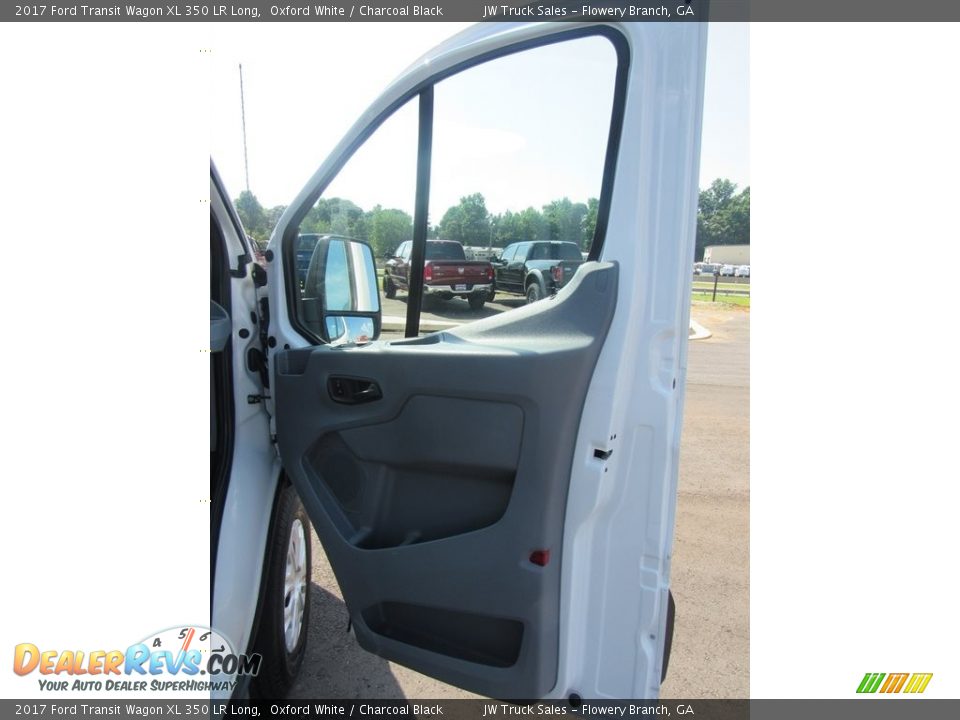 Door Panel of 2017 Ford Transit Wagon XL 350 LR Long Photo #8