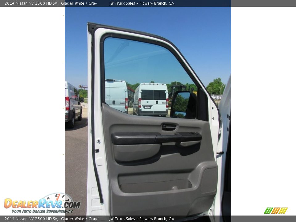 2014 Nissan NV 2500 HD SV Glacier White / Gray Photo #28