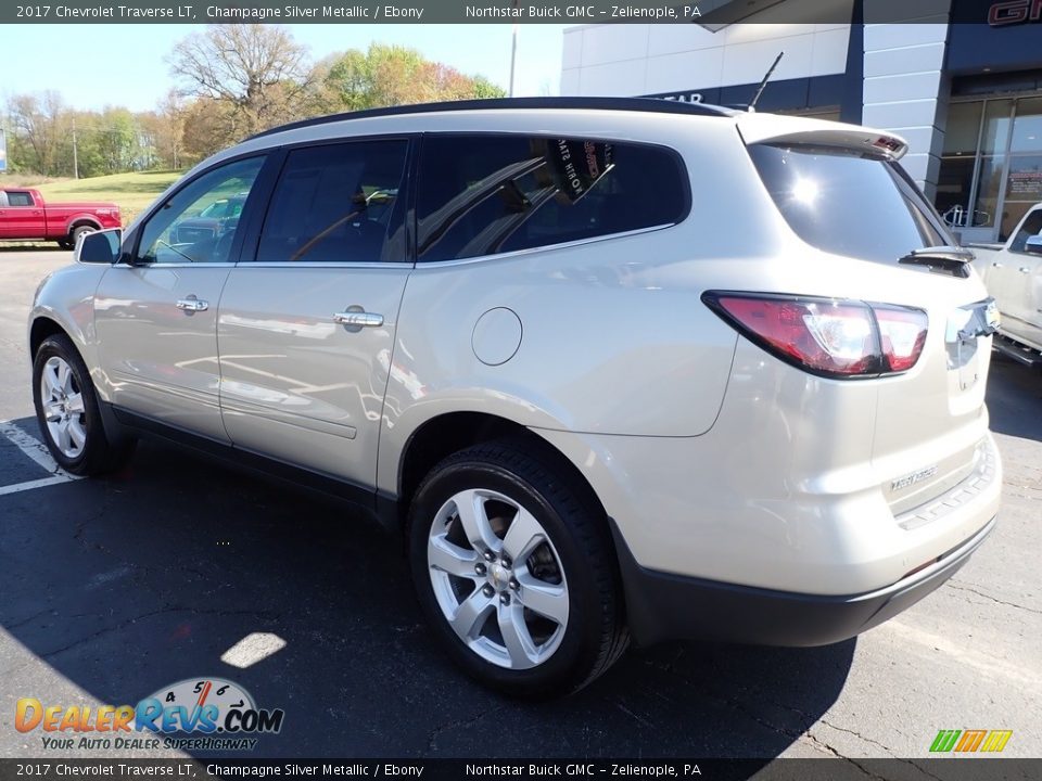 2017 Chevrolet Traverse LT Champagne Silver Metallic / Ebony Photo #12