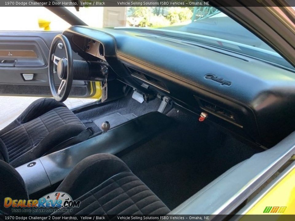 1970 Dodge Challenger 2 Door Hardtop Yellow / Black Photo #4