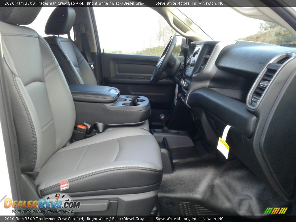 2020 Ram 3500 Tradesman Crew Cab 4x4 Bright White / Black/Diesel Gray Photo #15