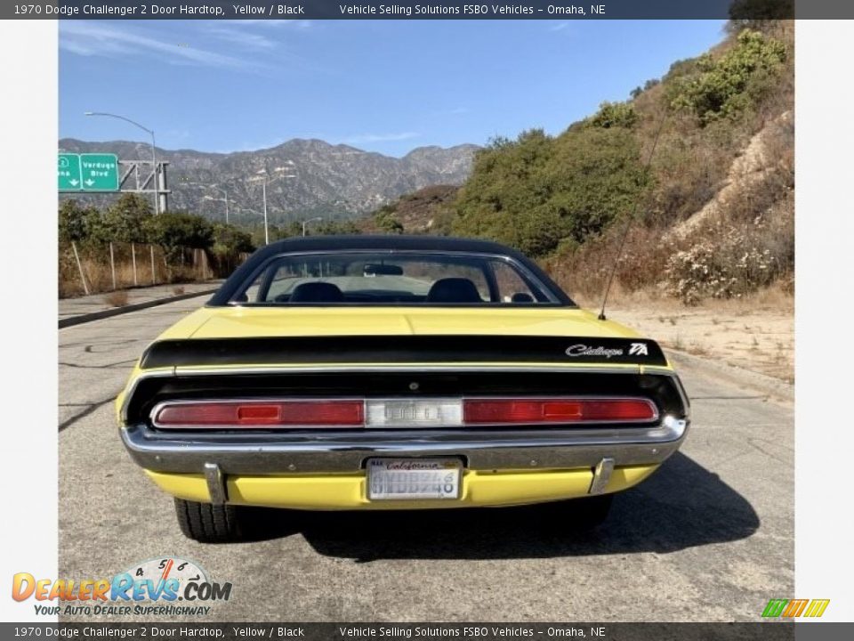 1970 Dodge Challenger 2 Door Hardtop Yellow / Black Photo #10