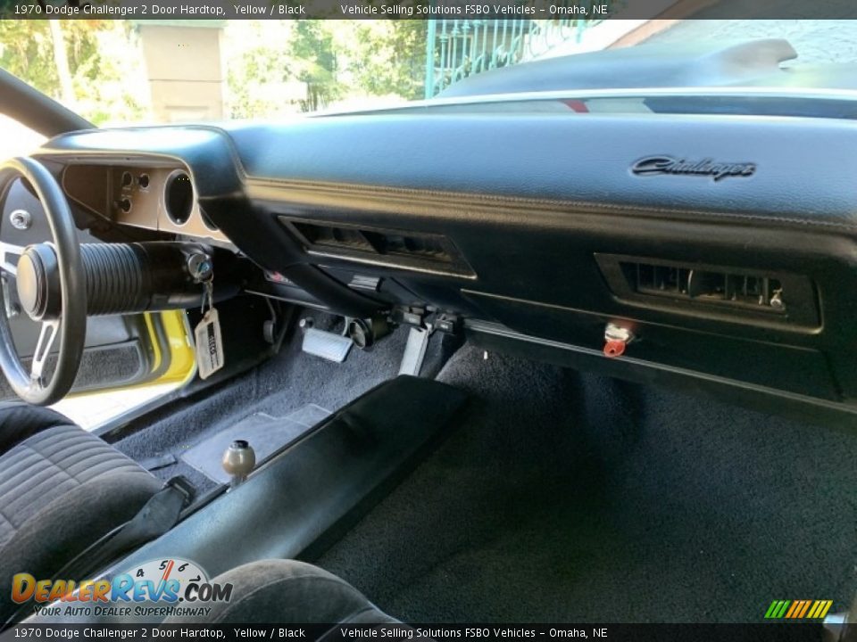 1970 Dodge Challenger 2 Door Hardtop Yellow / Black Photo #15