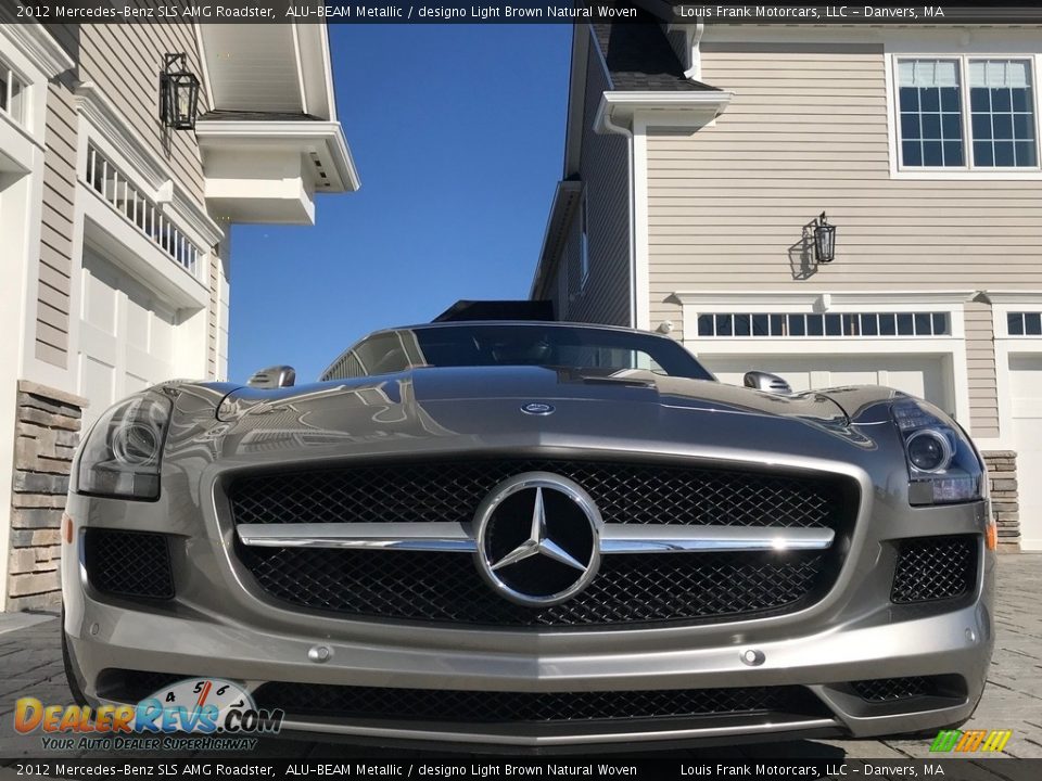 2012 Mercedes-Benz SLS AMG Roadster ALU-BEAM Metallic / designo Light Brown Natural Woven Photo #25