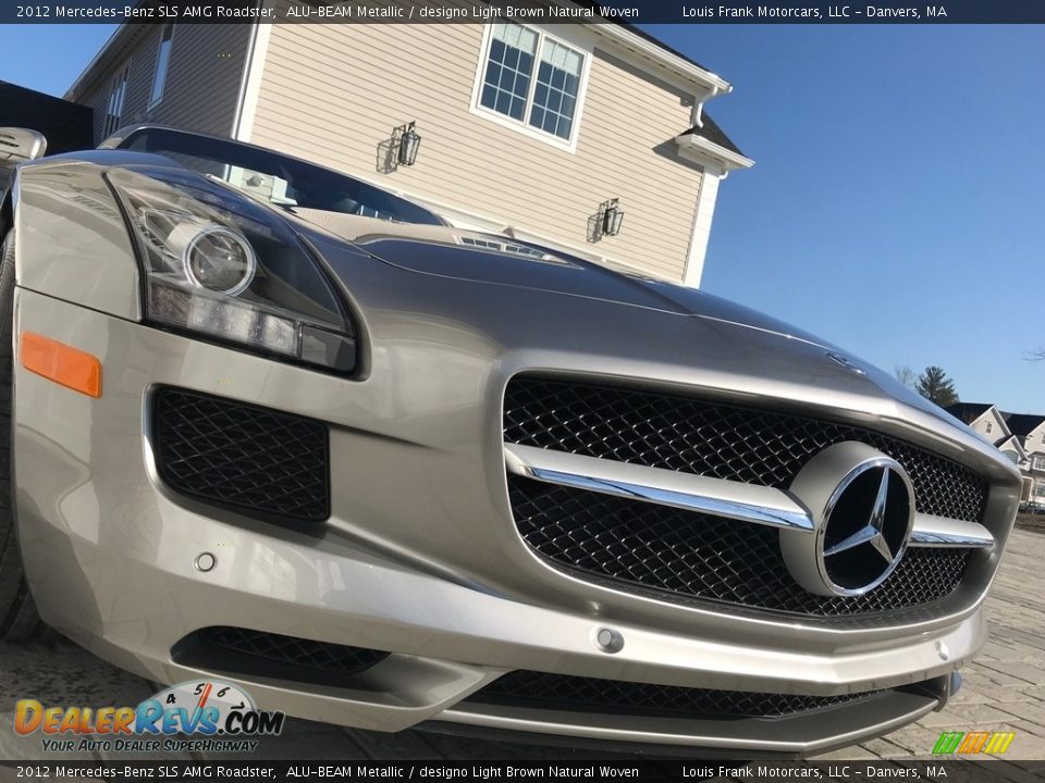 2012 Mercedes-Benz SLS AMG Roadster ALU-BEAM Metallic / designo Light Brown Natural Woven Photo #26