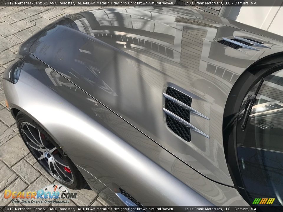 2012 Mercedes-Benz SLS AMG Roadster ALU-BEAM Metallic / designo Light Brown Natural Woven Photo #36