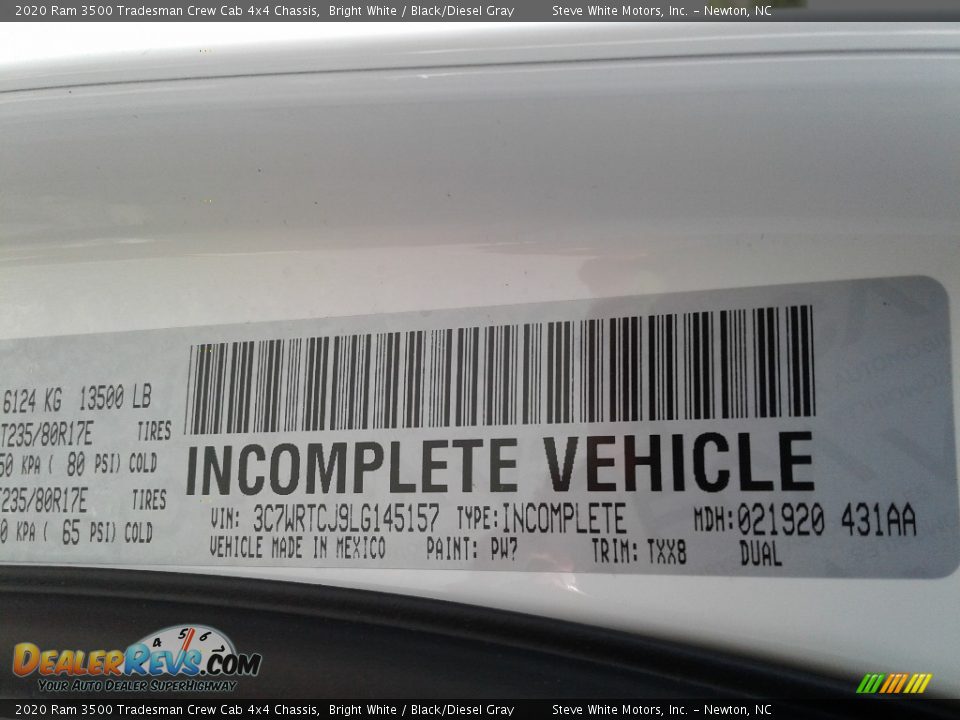 2020 Ram 3500 Tradesman Crew Cab 4x4 Chassis Bright White / Black/Diesel Gray Photo #27