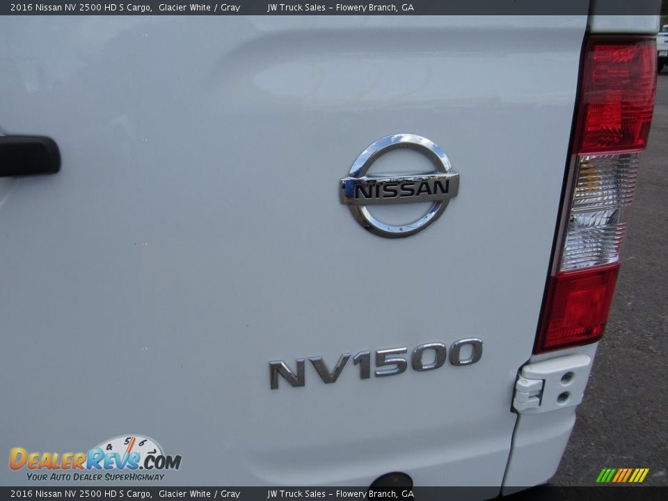 2016 Nissan NV 2500 HD S Cargo Glacier White / Gray Photo #10