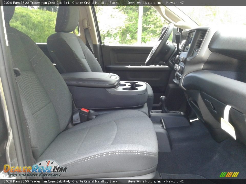 2020 Ram 3500 Tradesman Crew Cab 4x4 Granite Crystal Metallic / Black Photo #16