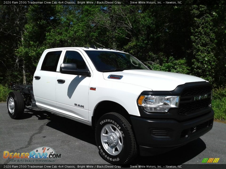 Front 3/4 View of 2020 Ram 2500 Tradesman Crew Cab 4x4 Chassis Photo #4