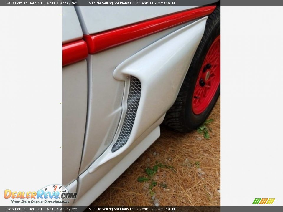 1988 Pontiac Fiero GT White / White/Red Photo #16