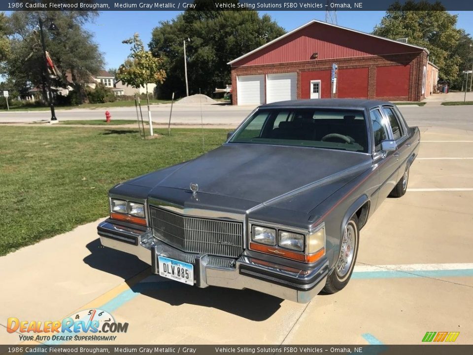 Front 3/4 View of 1986 Cadillac Fleetwood Brougham Photo #1